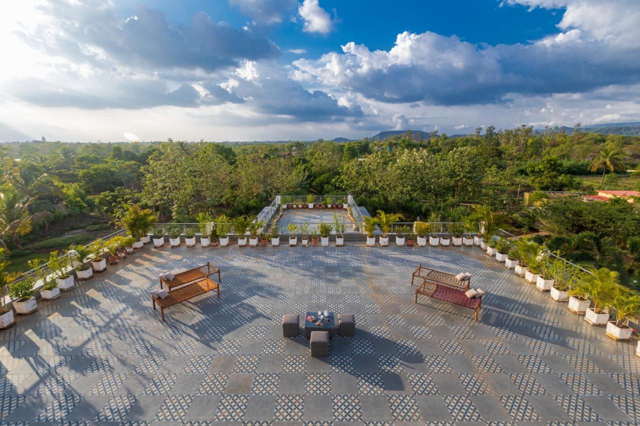 Saffronstays Odyssey, Karjat - 10 Acres Pet-Friendly Estate With Swimming Pool Chinchavli Exterior photo