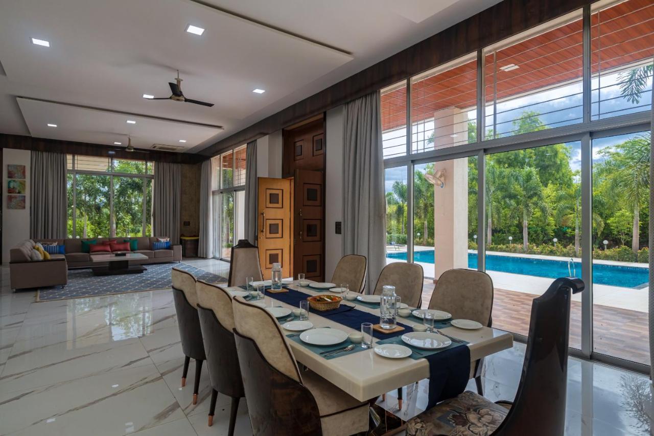 Saffronstays Odyssey, Karjat - 10 Acres Pet-Friendly Estate With Swimming Pool Chinchavli Exterior photo