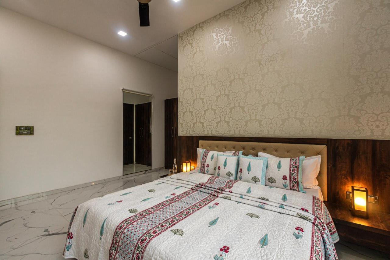 Saffronstays Odyssey, Karjat - 10 Acres Pet-Friendly Estate With Swimming Pool Chinchavli Exterior photo