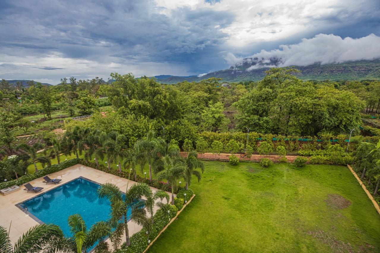 Saffronstays Odyssey, Karjat - 10 Acres Pet-Friendly Estate With Swimming Pool Chinchavli Exterior photo